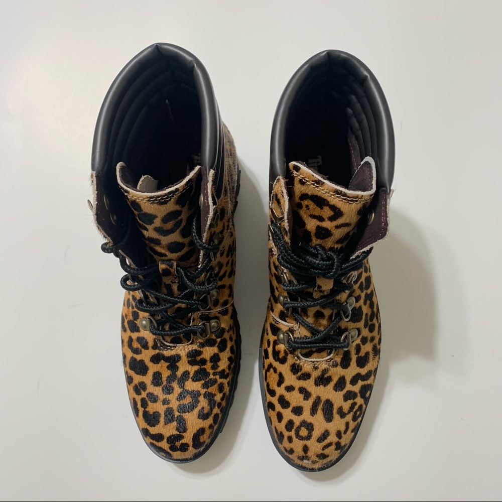TIMBERLAND LONDON SQUARE WOMENS HIKER BOOTS SIZE 7 LEOPARD PRINT LEATHER BROWN - Picture 2 of 10